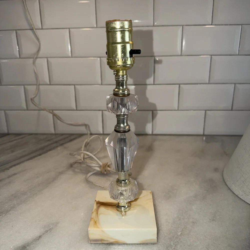 Vintage Acrylic Desk/table Lamp With Marble Look Base And New Linen ShadeGW008